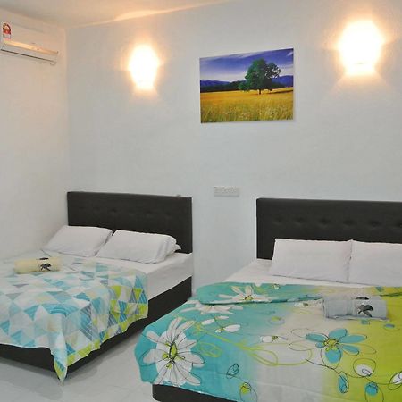 Wave Langkawi Inn Pantai Cenang  Eksteriør billede